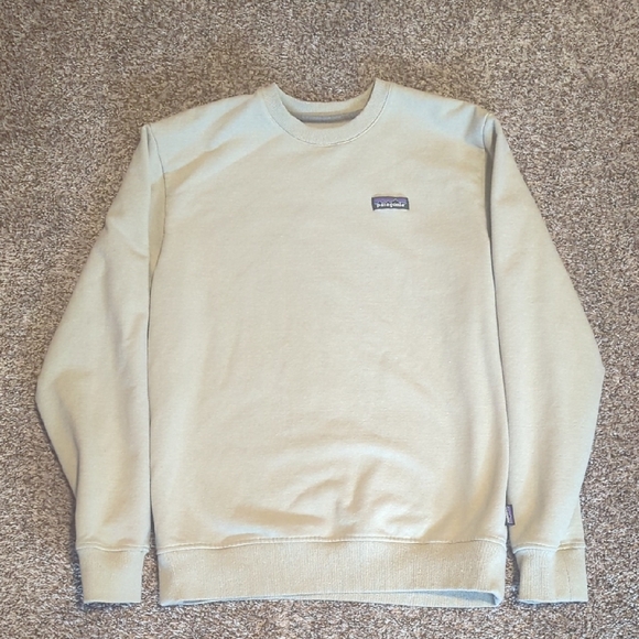 Patagonia Tops - Patagonia Crewneck Sweatshirt